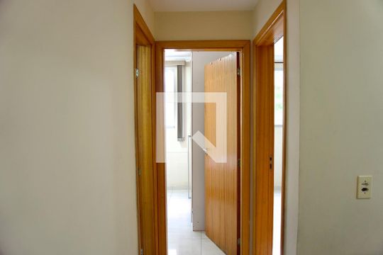 Corredor de apartamento à venda com 2 quartos, 97m² em Camargos, Belo Horizonte