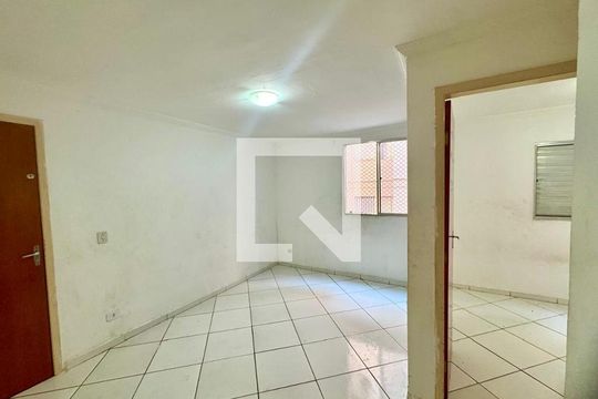 Sala de apartamento para alugar com 2 quartos, 55m² em Jardim Sao Luiz, Guarulhos