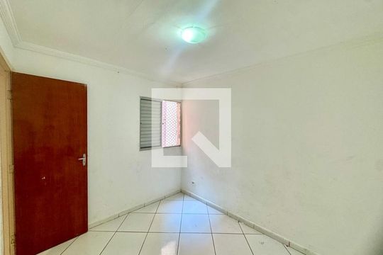 Quarto 2 de apartamento para alugar com 2 quartos, 55m² em Jardim São Luis, Guarulhos