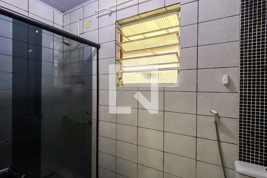 Banheiro de casa à venda com 3 quartos, 290m² em Cidade Antônio Estêvão de Carvalho, São Paulo