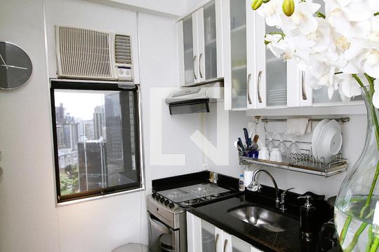Cozinha de kitnet/studio à venda com 1 quarto, 76m² em Boa Viagem, Belo Horizonte