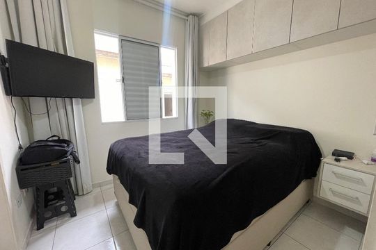 Suíte  de casa de condomínio à venda com 3 quartos, 170m² em Jardim Cláudia, São Paulo