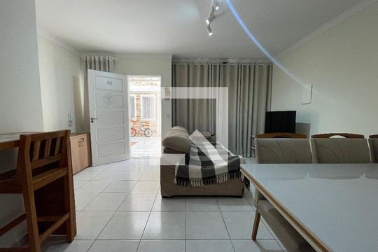 Sala de casa de condomínio à venda com 3 quartos, 170m² em Jardim Cláudia, São Paulo