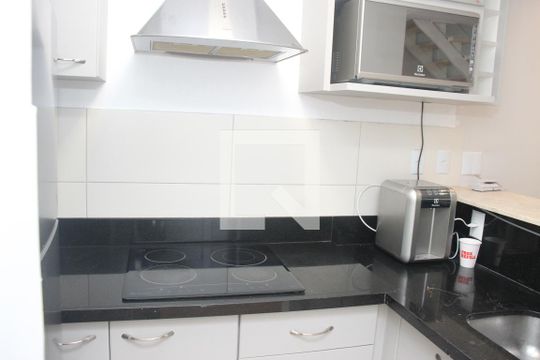 Sala/cozinha de apartamento à venda com 1 quarto, 62m² em Jardim Goiás, Goiânia