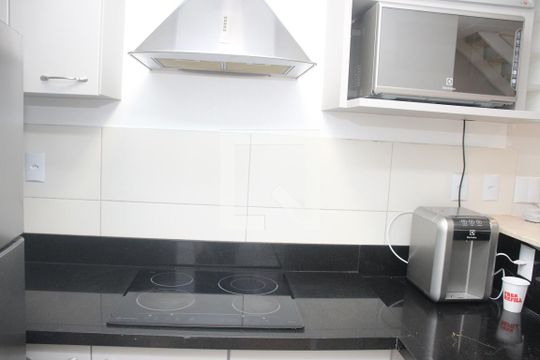 Sala/cozinha de apartamento à venda com 1 quarto, 62m² em Jardim Goiás, Goiânia