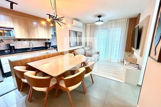 Sala de apartamento à venda com 2 quartos, 69m² em Vila Rosalia, Guarulhos