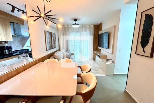 Sala de apartamento à venda com 2 quartos, 69m² em Vila Rosalia, Guarulhos