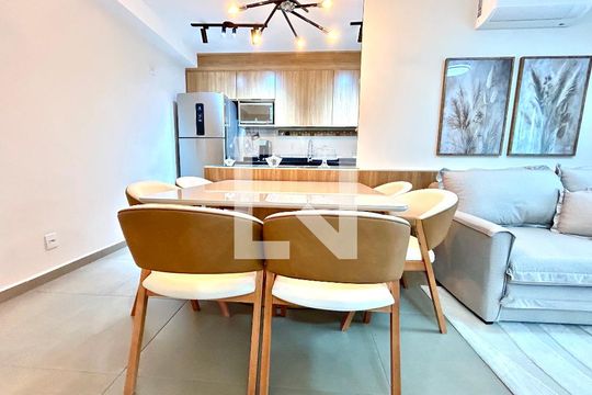 Sala de apartamento à venda com 2 quartos, 69m² em Vila Rosalia, Guarulhos