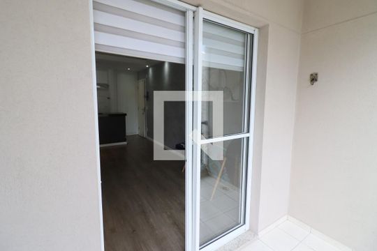 Sala de apartamento à venda com 3 quartos, 65m² em Umuarama, Osasco