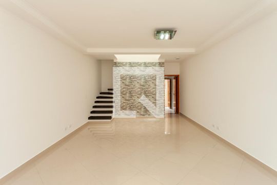 Sala de casa à venda com 3 quartos, 125m² em Pedreira, São Paulo
