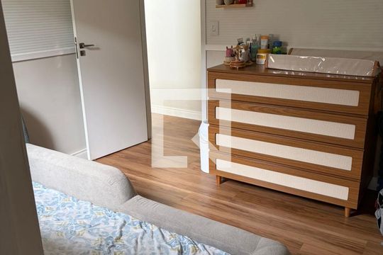 Quarto de casa à venda com 3 quartos, 220m² em Anchieta, São Bernardo do Campo