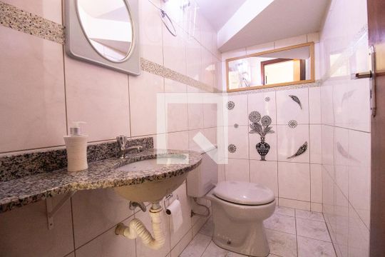 Lavabo de casa à venda com 3 quartos, 140m² em Cajuru, Curitiba