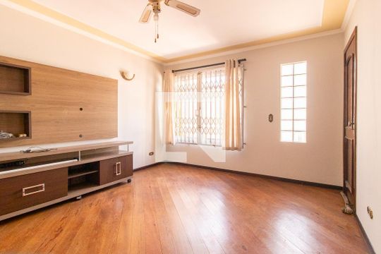 Sala de casa à venda com 3 quartos, 140m² em Cajuru, Curitiba