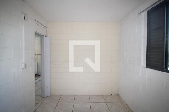 Quarto 1 de apartamento para alugar com 2 quartos, 46m² em Rubem Berta, Porto Alegre