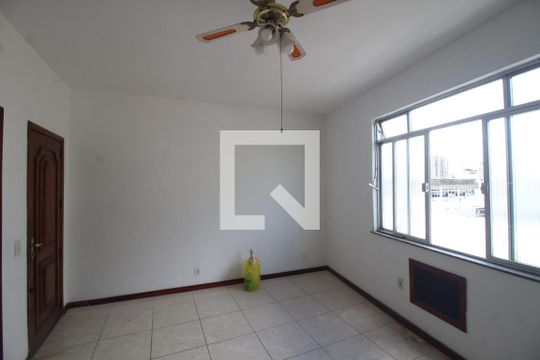 Sala de apartamento para alugar com 2 quartos, 84m² em Centro, Nilópolis