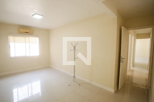 Quarto Suíte de casa para alugar com 3 quartos, 160m² em Taquara, Rio de Janeiro
