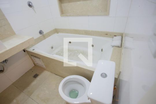 Banheiro da Suíte de casa para alugar com 3 quartos, 160m² em Taquara, Rio de Janeiro