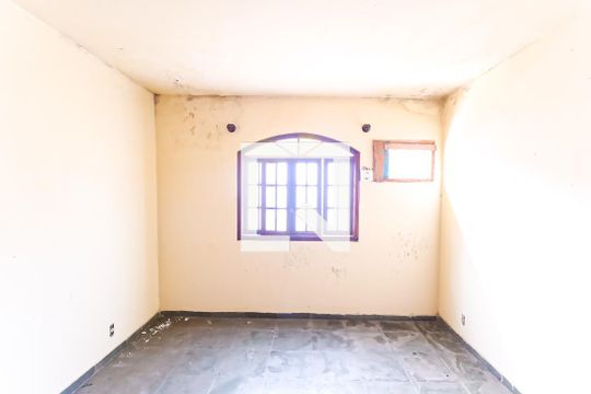 Quarto de casa à venda com 7 quartos, 750m² em Pilares, Rio de Janeiro