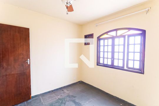 Quarto de casa à venda com 7 quartos, 750m² em Pilares, Rio de Janeiro