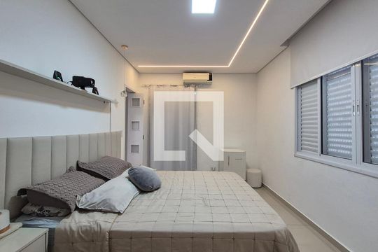 Suíte  de casa à venda com 2 quartos, 179m² em Campestre, Santo André