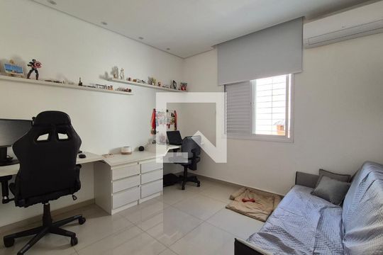 Quarto  de casa à venda com 2 quartos, 179m² em Campestre, Santo André