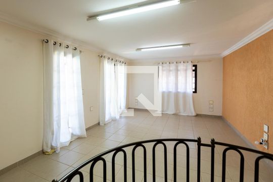 Sala de casa para alugar com 4 quartos, 488m² em Nova Campinas, Campinas