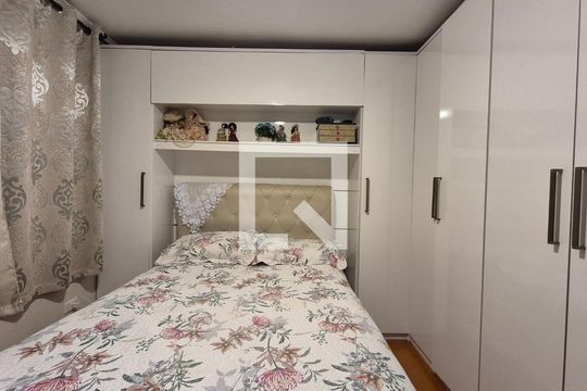 Quarto de apartamento à venda com 2 quartos, 54m² em Jardim Alvorada, Santo André