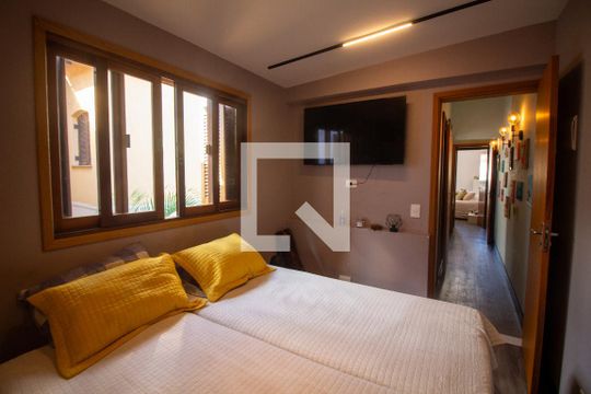 Suíte 1 de casa à venda com 4 quartos, 140m² em Vila Cordeiro, São Paulo