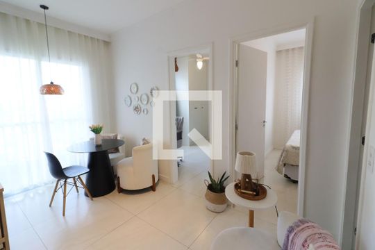 Sala de apartamento à venda com 2 quartos, 46m² em Quitaúna, Osasco