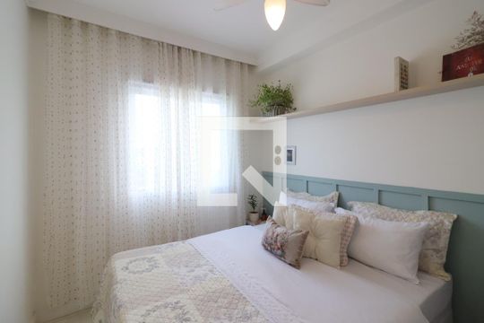 Quarto 1 de apartamento à venda com 2 quartos, 46m² em Quitaúna, Osasco