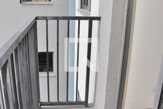 Detalhe - Varanda da Sala e Sala de Jantar de apartamento para alugar com 2 quartos, 44m² em Vila Albertina, São Paulo