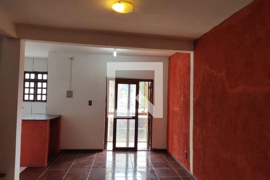 Casa à venda com 3 quartos, 160m² em Costa E Silva, Porto Alegre