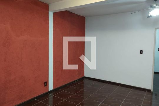Sala de casa à venda com 3 quartos, 160m² em Costa E Silva, Porto Alegre