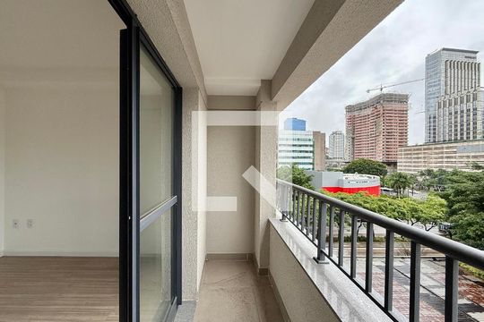 Sacada de kitnet/studio à venda com 1 quarto, 24m² em Vila Cordeiro, São Paulo