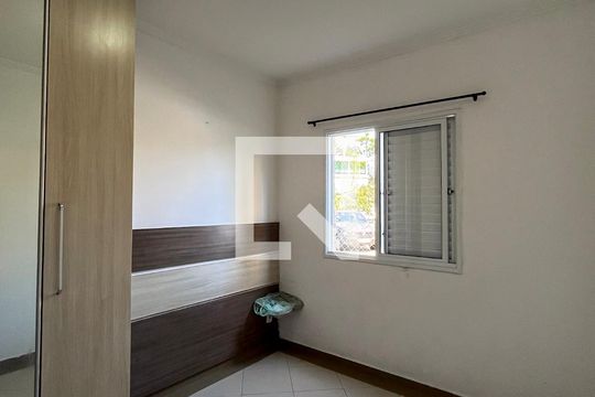 Quarto 2 de apartamento para alugar com 2 quartos, 48m² em Jardim Maria Estela, São Paulo