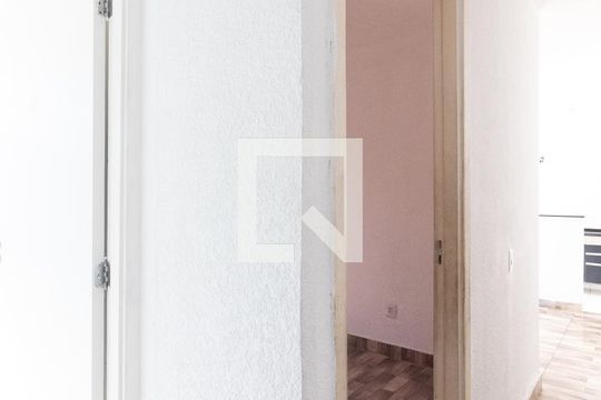 Corredor de apartamento à venda com 2 quartos, 60m² em Realengo, Rio de Janeiro