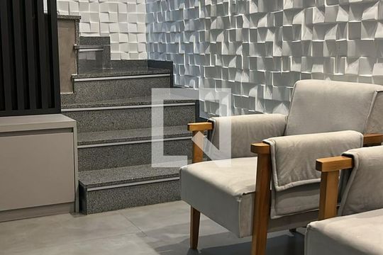 Sala de casa para alugar com 3 quartos, 180m² em Parque das Nações, Santo André