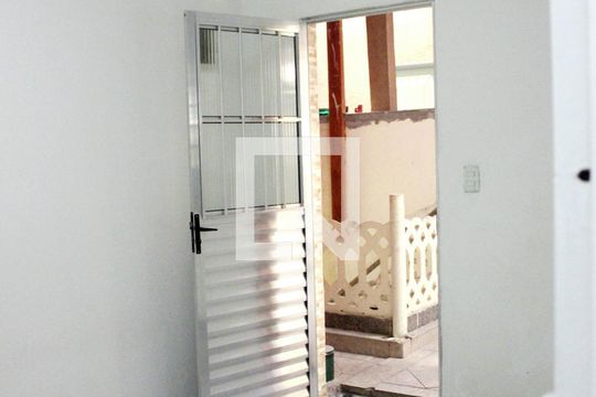 Sala  de casa para alugar com 2 quartos, 54m² em Parque Santo Antonio, Guarulhos