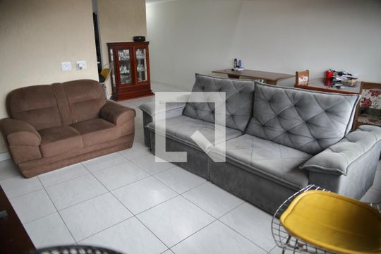 Sala de casa para alugar com 4 quartos, 236m² em Nova Petrópolis, São Bernardo do Campo