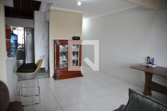 Sala  de casa para alugar com 4 quartos, 236m² em Nova Petrópolis, São Bernardo do Campo