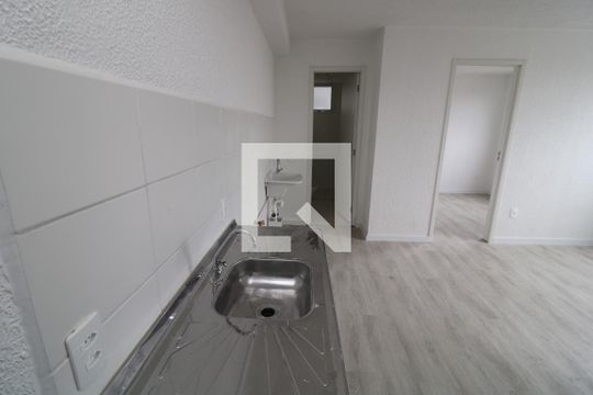 Cozinha de apartamento para alugar com 2 quartos, 35m² em Jardim Santa Adelia, São Paulo