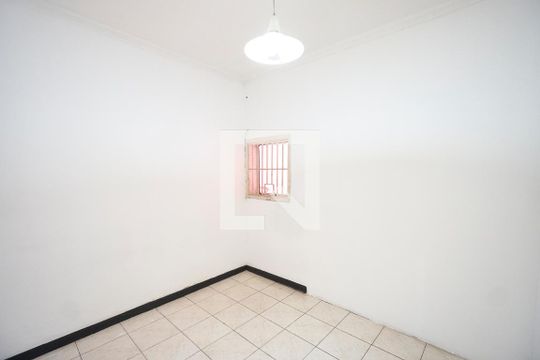 Quarto 01 de casa à venda com 4 quartos, 155m² em Parque São Jorge, São Paulo