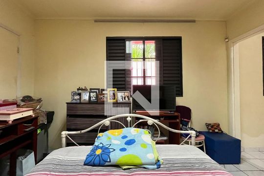 Quarto 1 de casa para alugar com 3 quartos, 200m² em Centro, Campinas