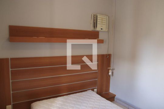 Suíte 01 de apartamento à venda com 2 quartos, 70m² em Jardim Goiás, Goiânia