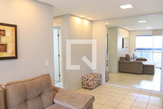 Sala de apartamento à venda com 2 quartos, 70m² em Jardim Goiás, Goiânia
