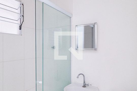 Banheiro de casa para alugar com 1 quarto, 45m² em Jardim Lice, Carapicuíba