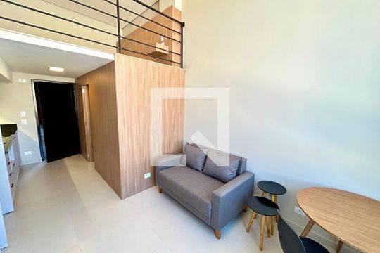 Sala de kitnet/studio para alugar com 1 quarto, 34m² em Vila Galvão, Guarulhos