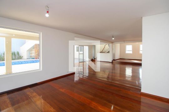 Sala  de casa para alugar com 5 quartos, 500m² em Vila Inah, São Paulo