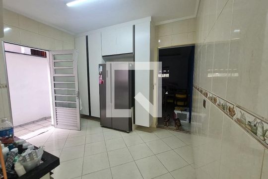 Casa à venda com 2 quartos, 190m² em Bela Vista, Osasco