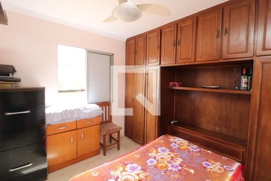 Quarto 2 de apartamento para alugar com 2 quartos, 40m² em Vila Ema, São Paulo